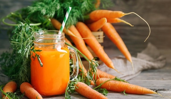 Cà rốt là thực phẩm được nhiều người tin dùng trong chế độ ăn thanh lọc cơ thể 