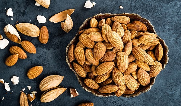 Hạnh nhân thơm ngon, bùi là một trong các loại hạt dinh dưỡng được ưu chuộng