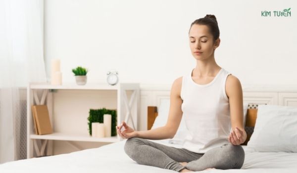 Hạn chế những bộ trang phục bó sát, chật chội gây vướng víu khi ngồi thiền