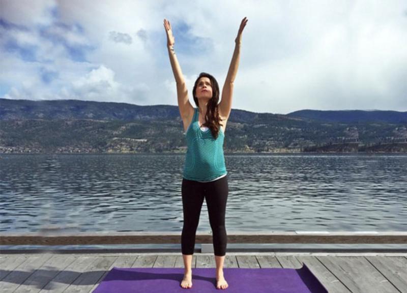 Bài tập yoga cho bà bầu dạng ngọn núi