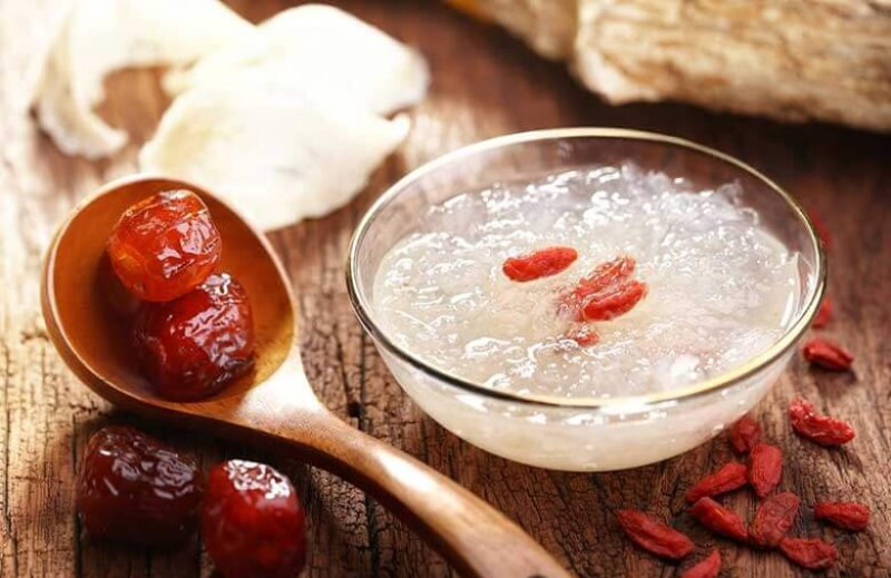 Ăn chay uống nước yến được không