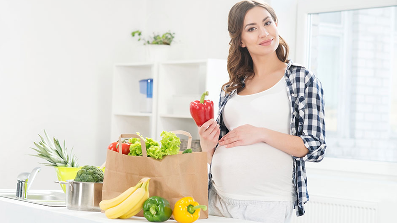 Cần có chế độ ăn uống cho bà bầu đảm bảo