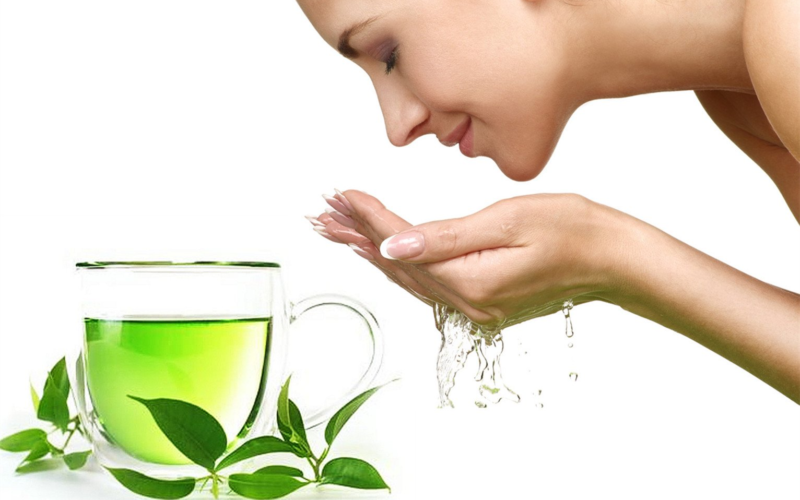 Trà xanh có nhiều công dụng làm đẹp không ngờ đến