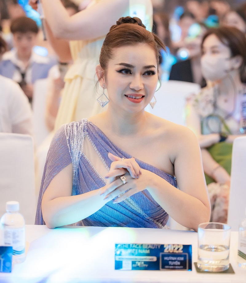 Doanh nhân - CEO Huỳnh Kim Tuyến