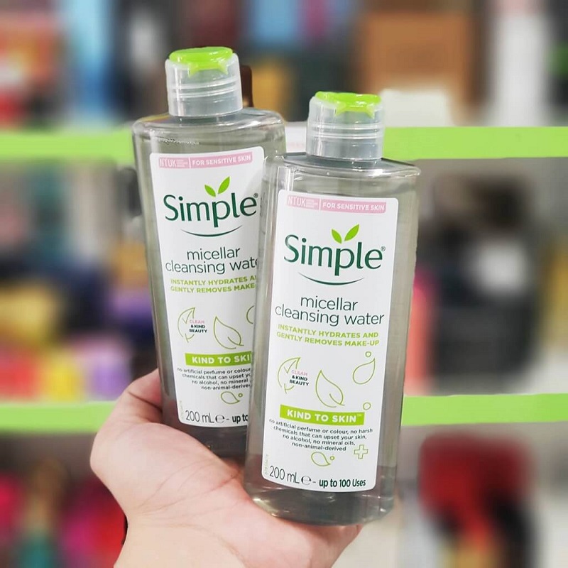 Nước tẩy trang Simple Kind To Skin Cleansing Micellar Water an toàn cho làn da nhạy cảm