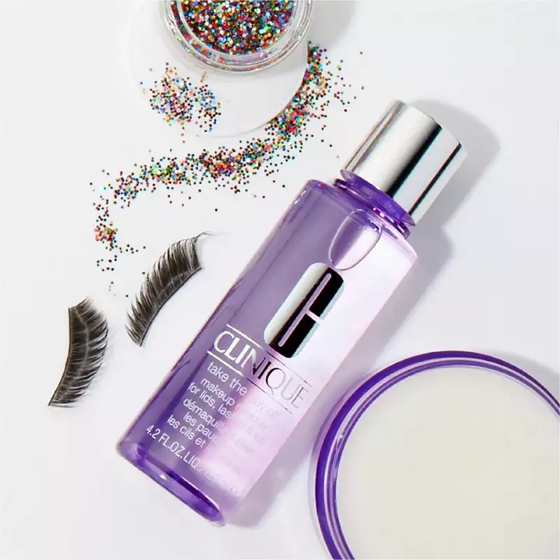 Tẩy trang mắt môi Clinique ELC là sản phẩm làm sạch vượt trội các lớp makeup lì, lâu trôi. Nguồn Internet